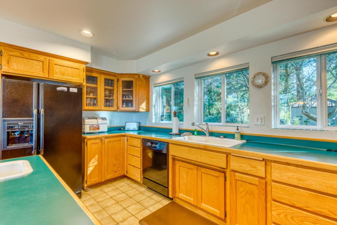 Forest Ridge Retreat Coos Bay Exterior foto